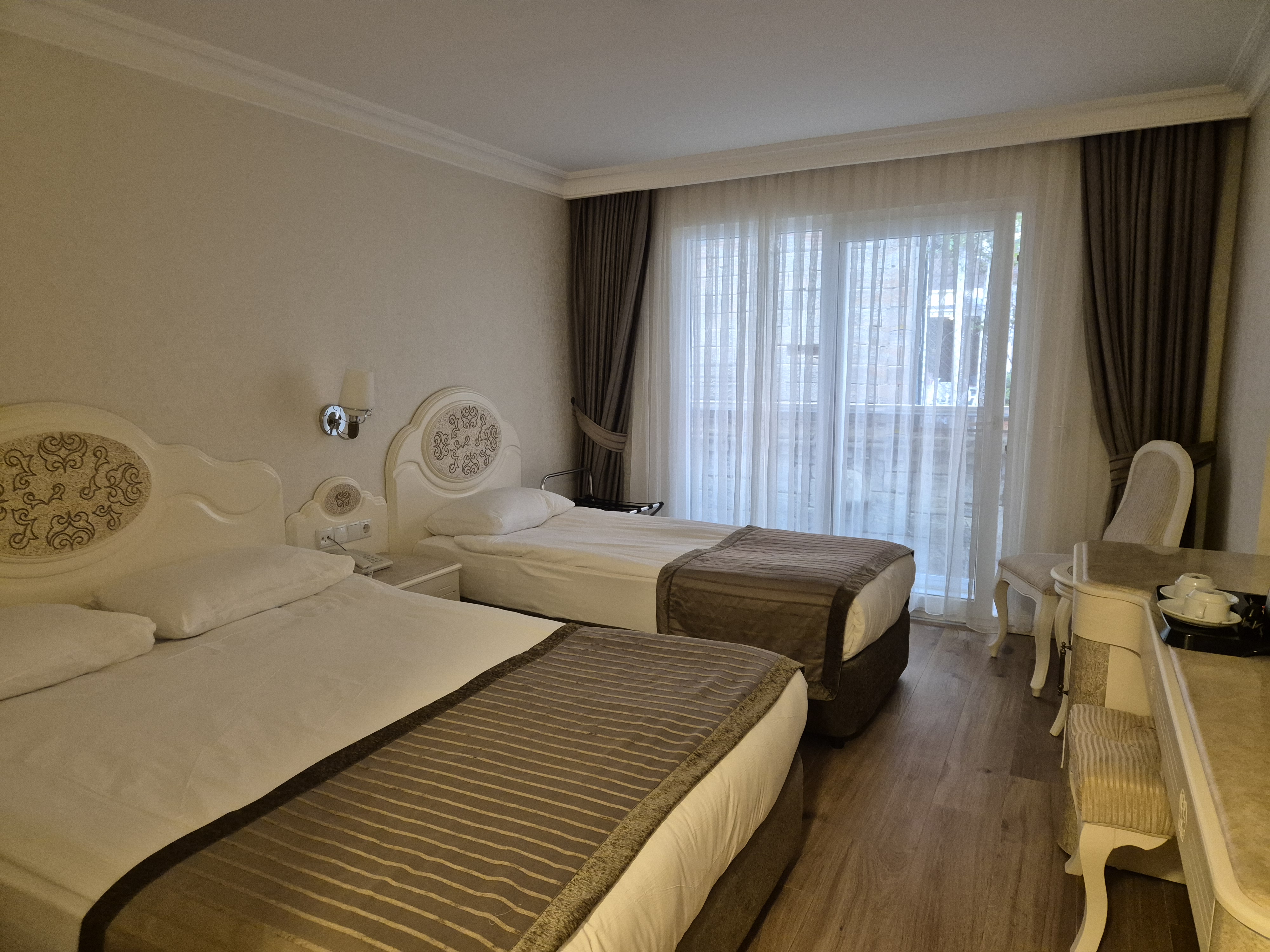 Economy Room 1