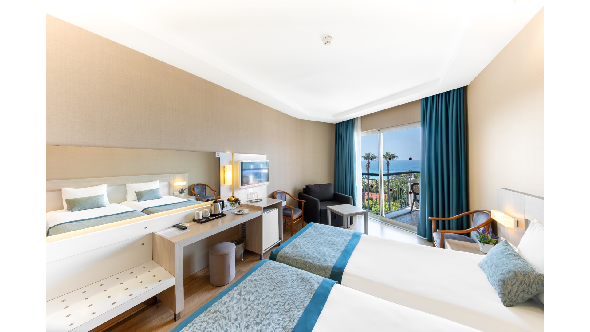 Standard Side Sea View Or Pool View 1