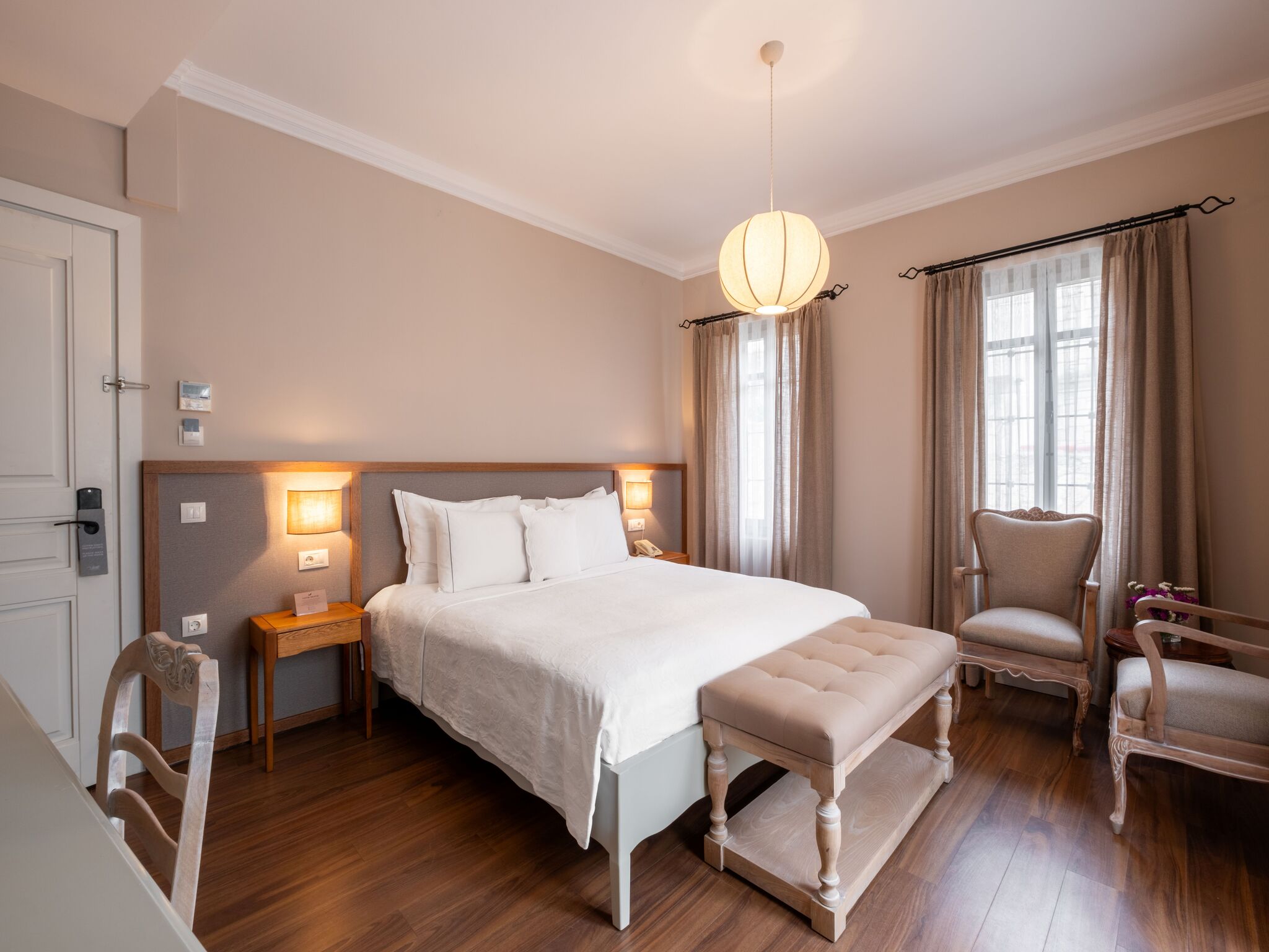 Deluxe Room Gardenview 2