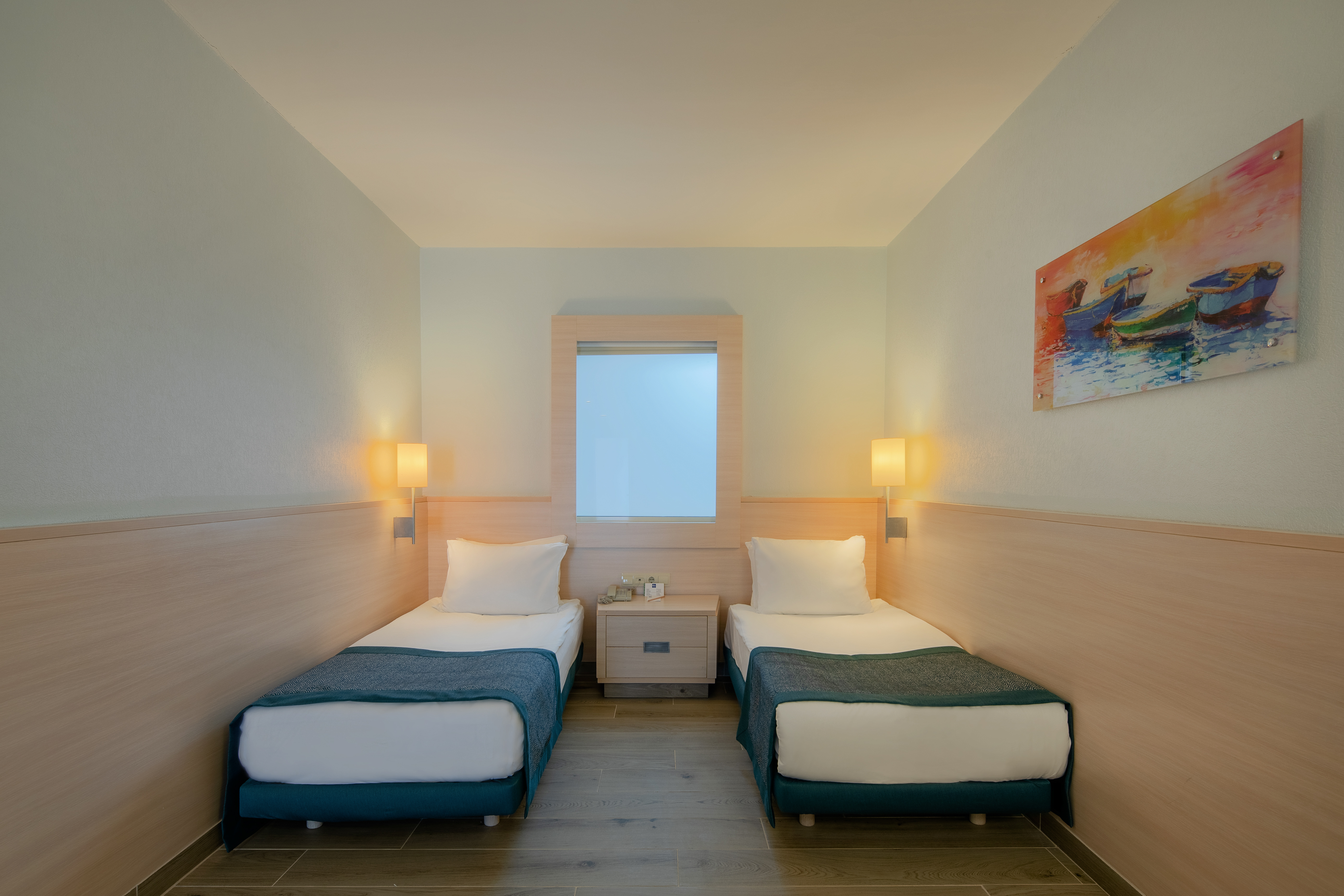 Coral Family Room 2