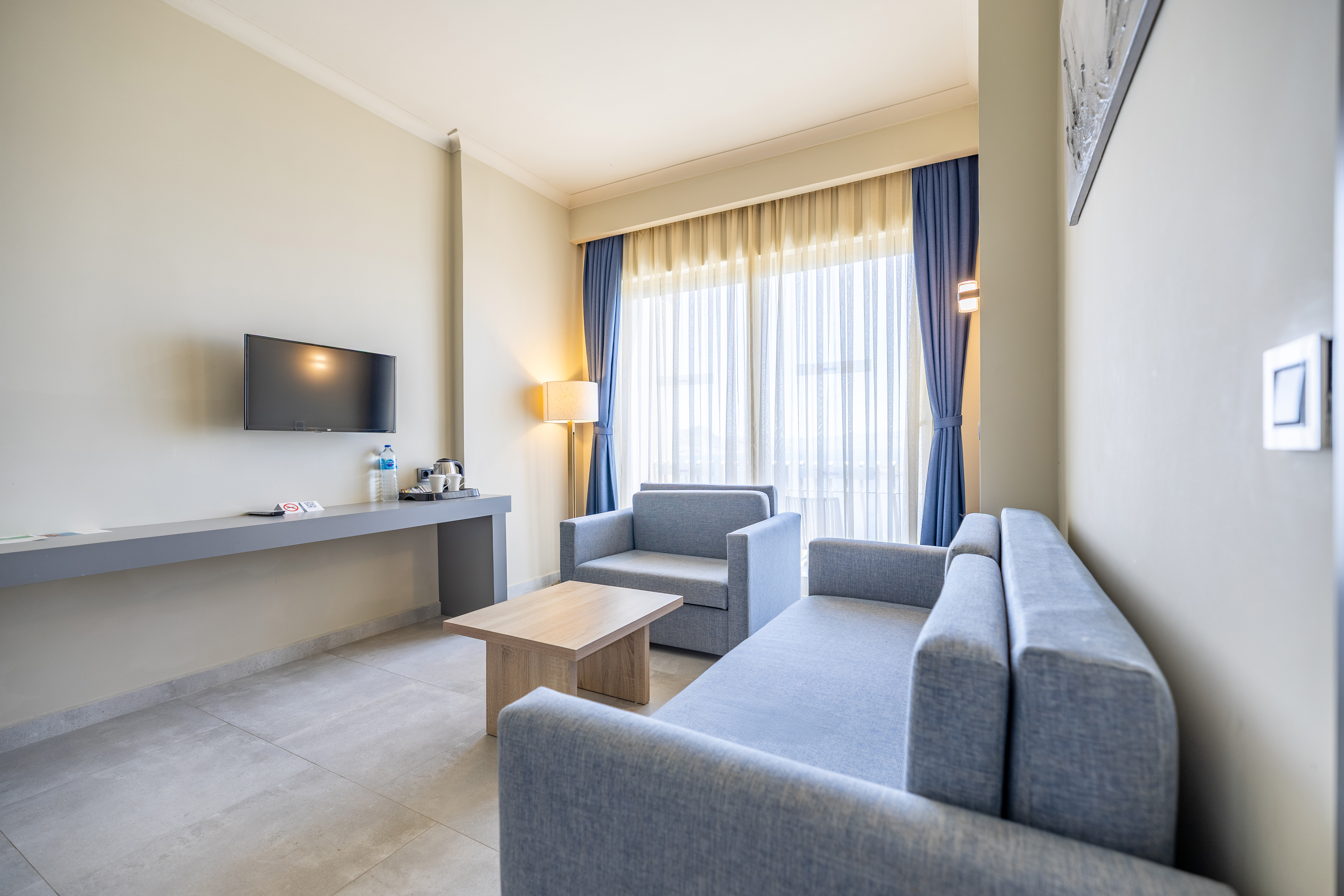 Main Building Superior Suit With Jakuzzi 2