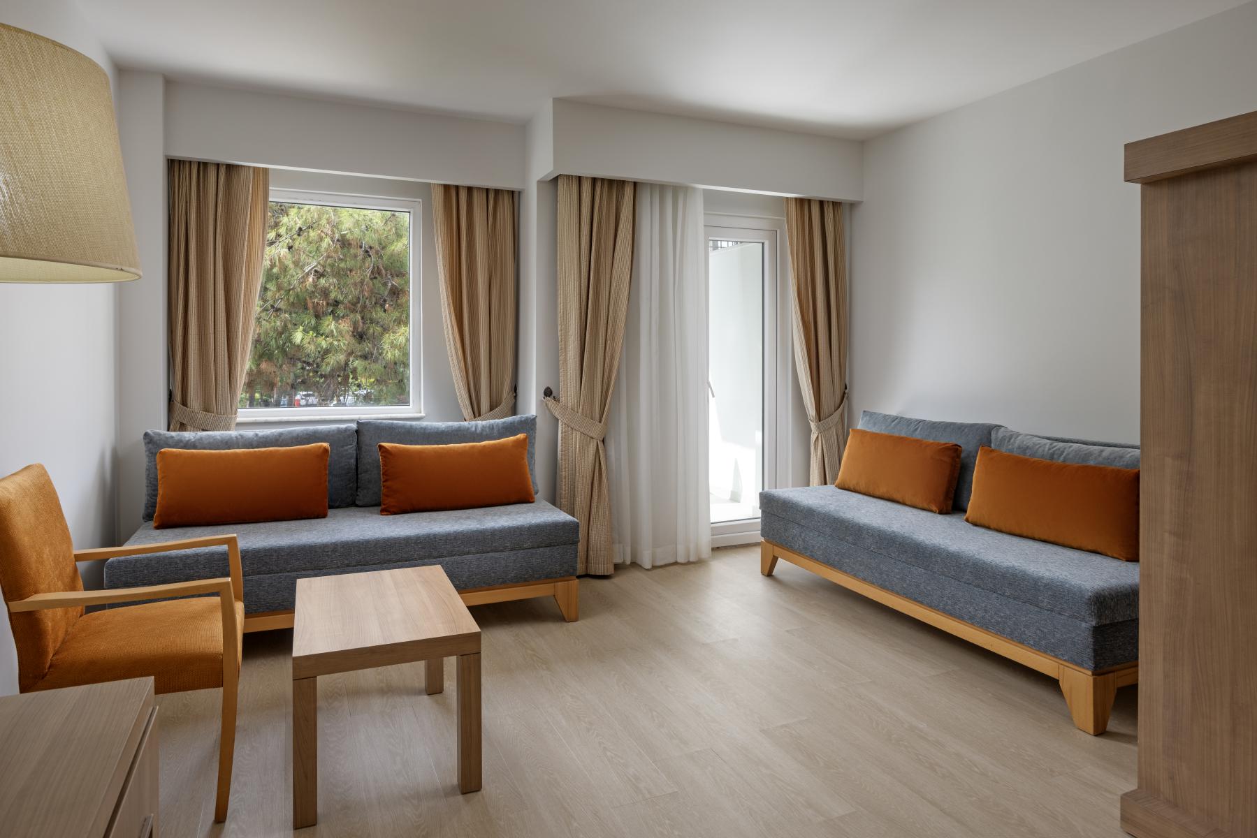 Hotel Large Room 4