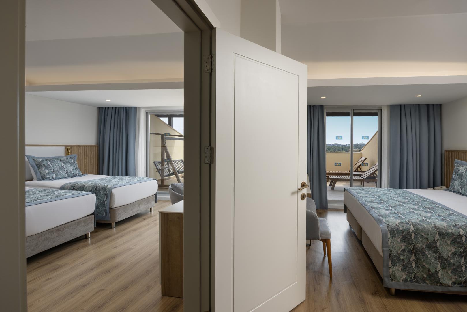 Hotel Family Room 2