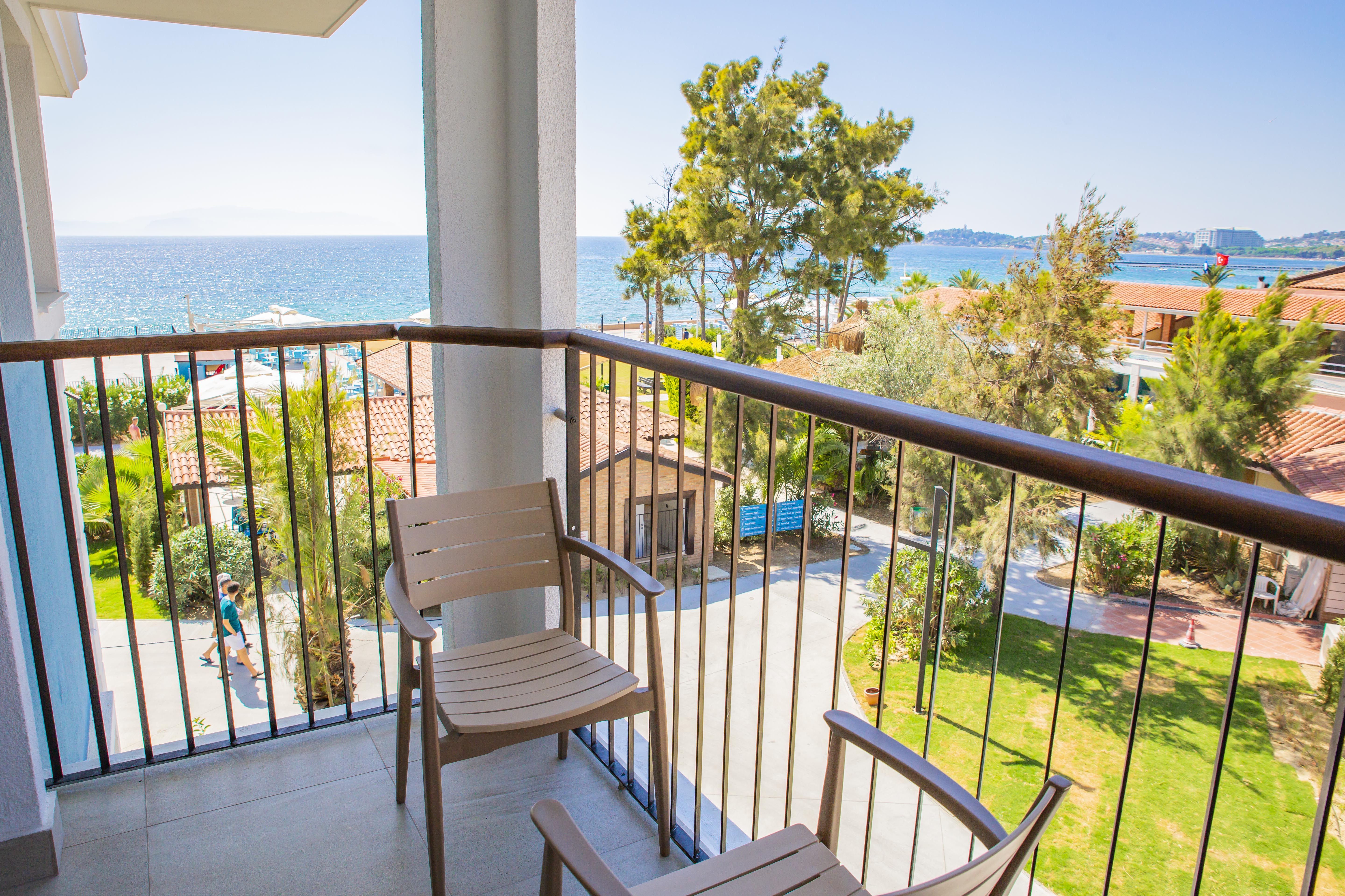 Superior Room Sea View With Balcony 3