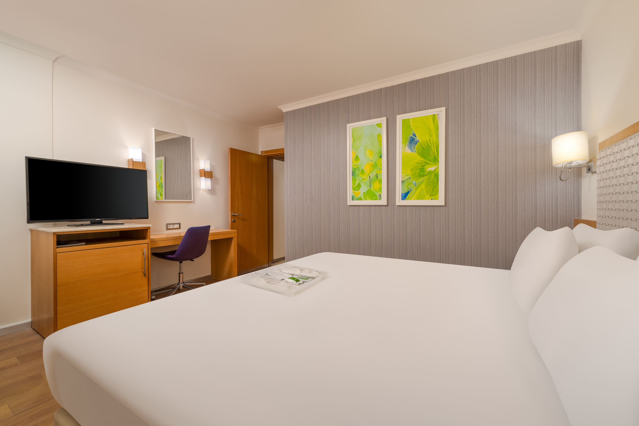 Family Terrace Suite with Jacuzzi 2