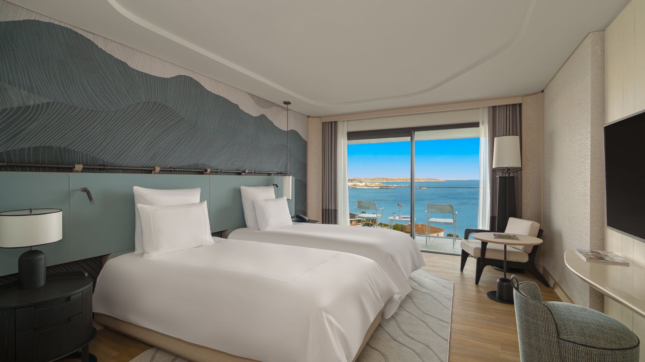 Swiss Select Sea  View King Bed 1