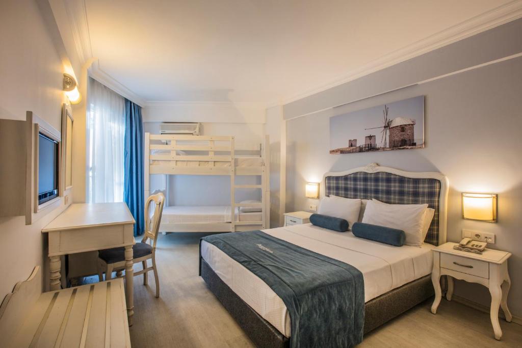 Bunkbed Room Land View Balcony Or Terrace 1
