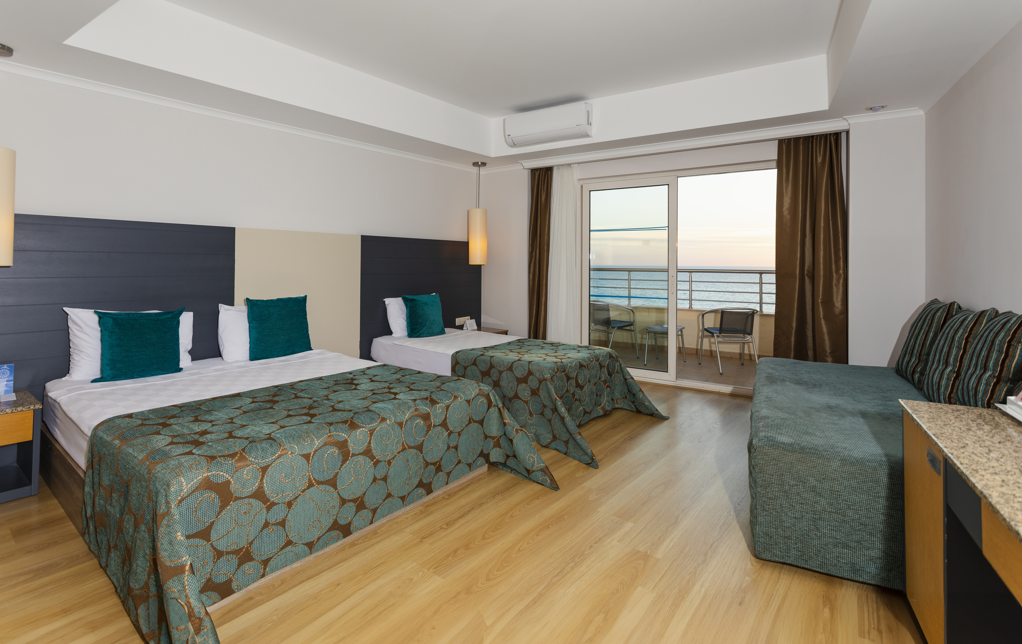 Large Room 1