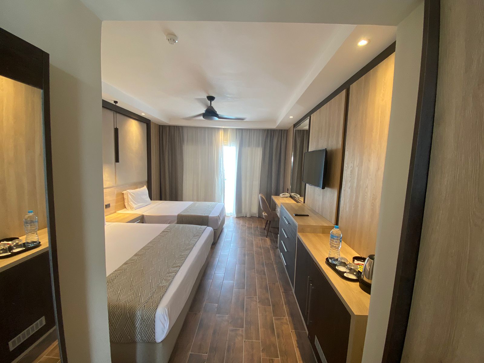 Deluxe Garden View Room 3