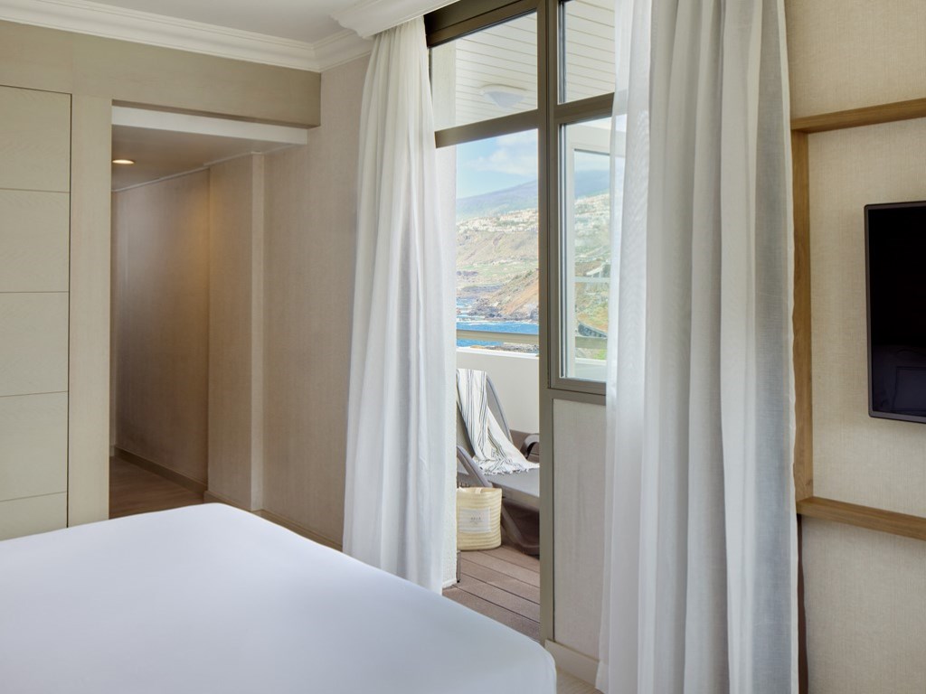 The Level Junior Suite Sea View Balcony Or Terrace 2