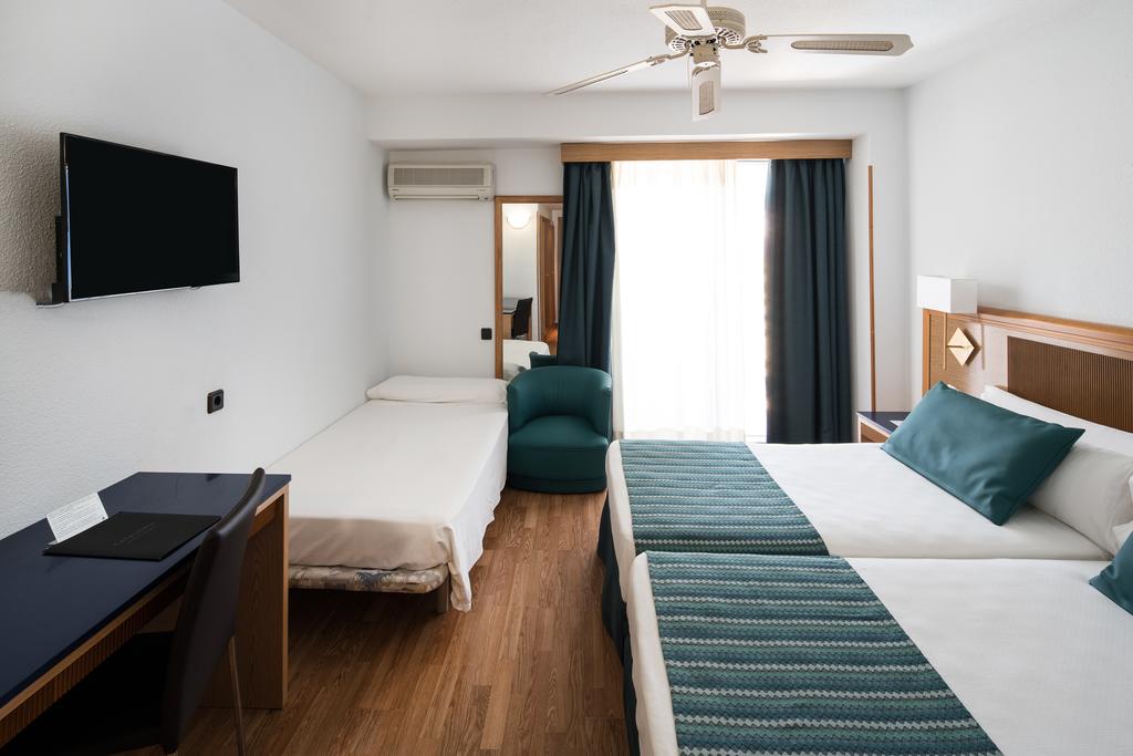 Triple room 1