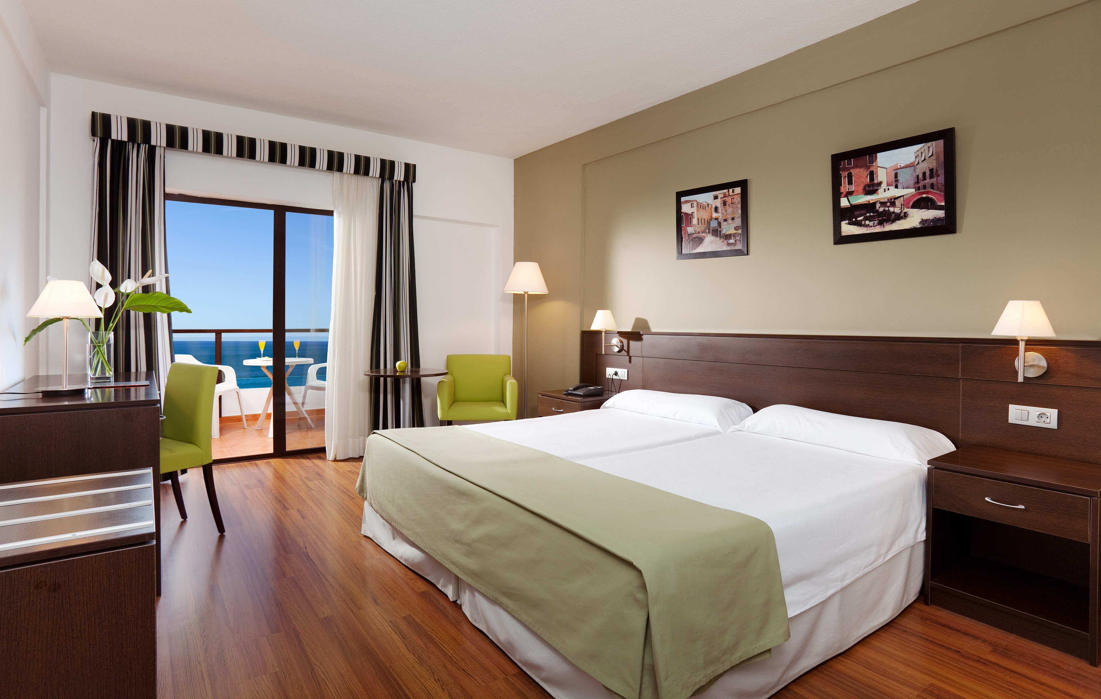 Double Standard Room (Seaview, Balcony Or Terrace) 1