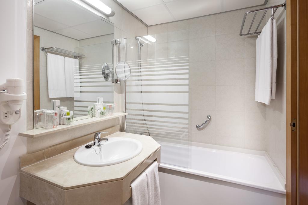 Double Standard Room (Seaview, Balcony Or Terrace) 2