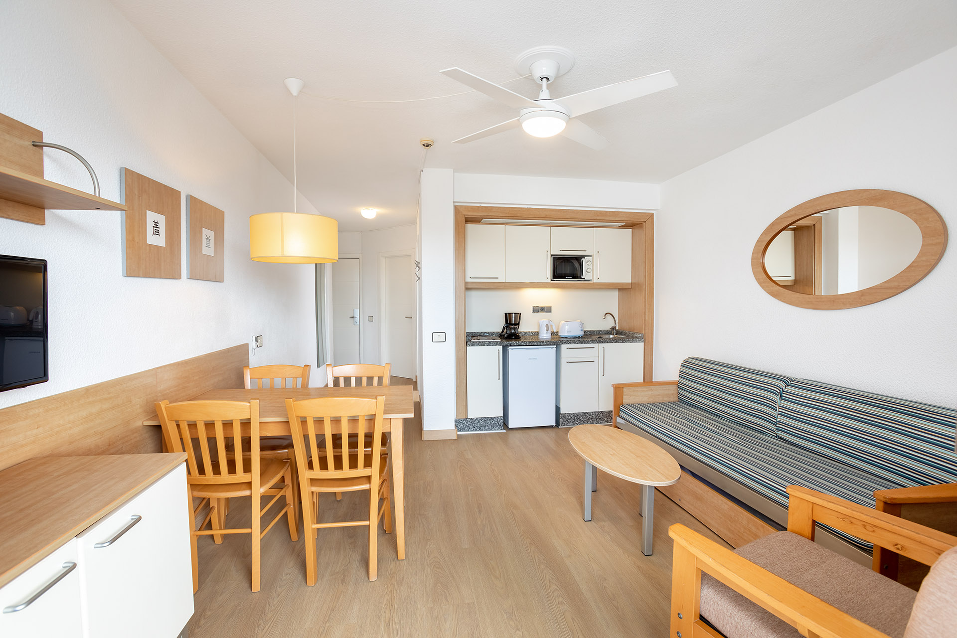 Apartment Standard One Bedroom 1-4 Pax Balcony Or Terrace 1
