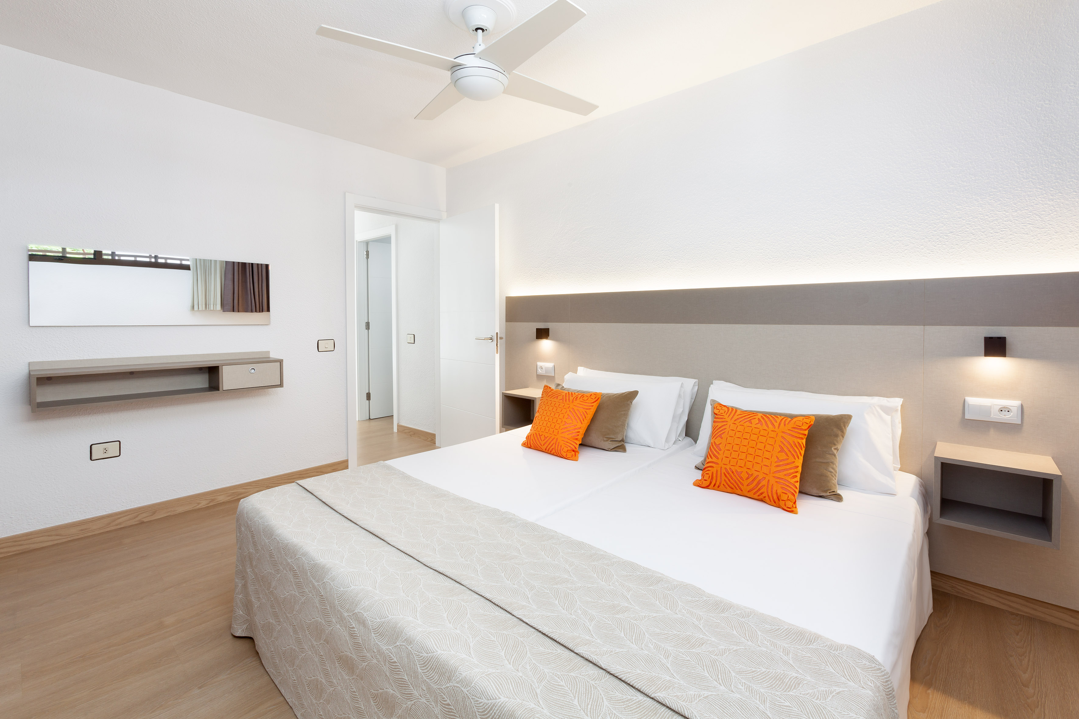 Quad Standard Apartment (Balcony Or Terrace) 1