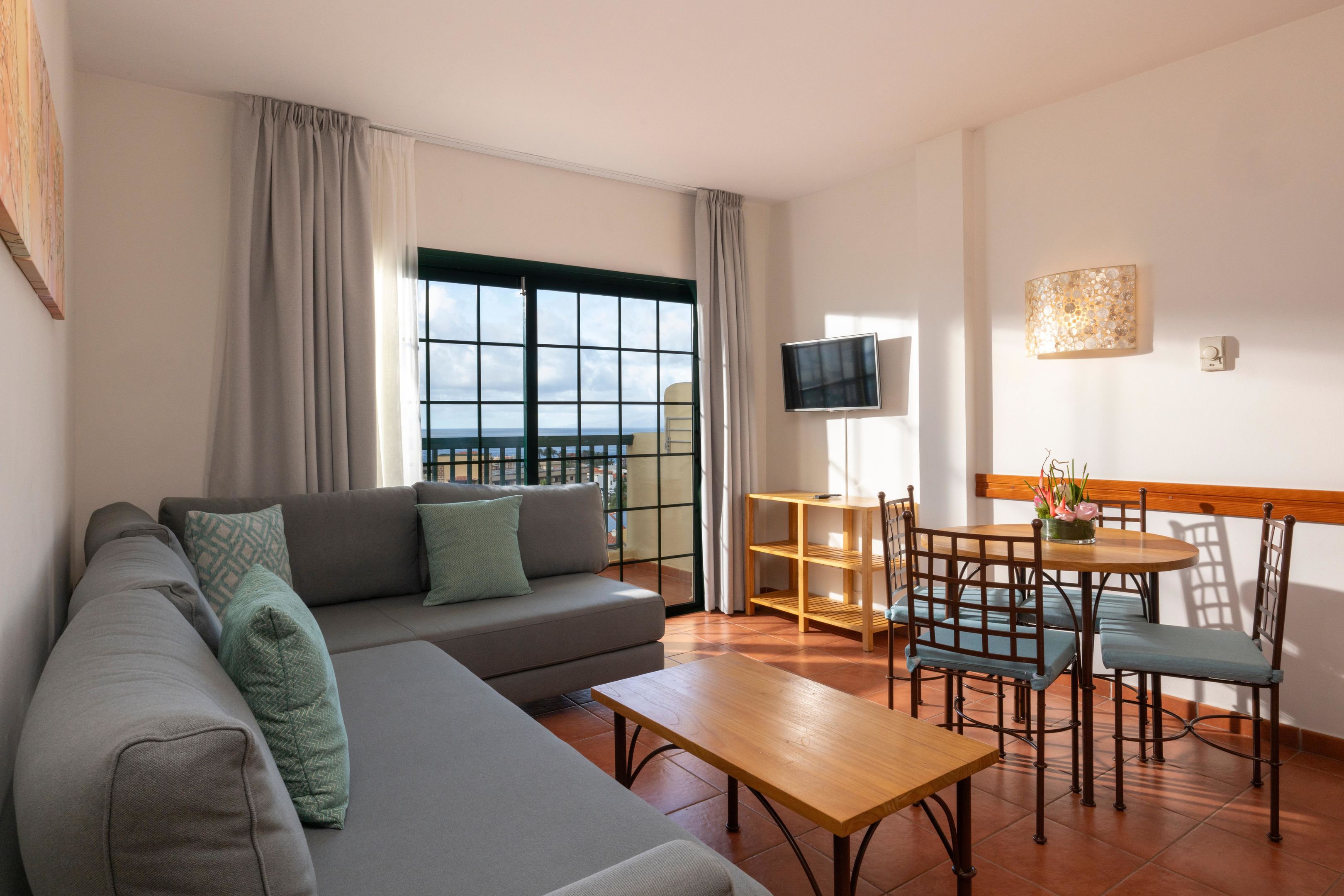 Apartment Interconnected 1 Bedroom With Balcony 3