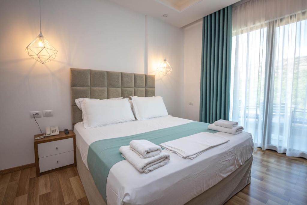 Superior Room 2