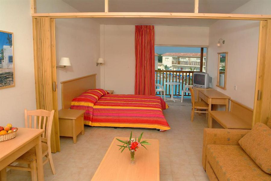 Studio Apartment Inland View 1