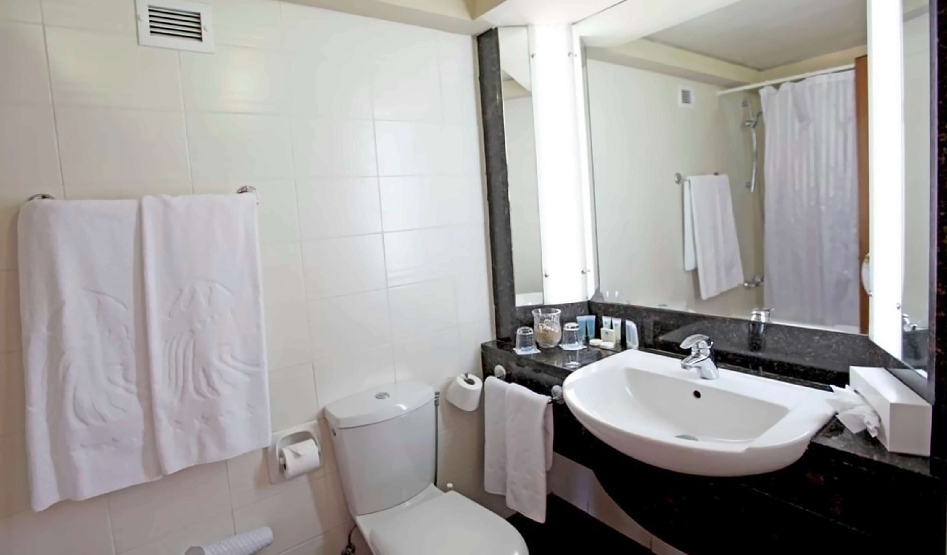 Twin Room Inland View 2