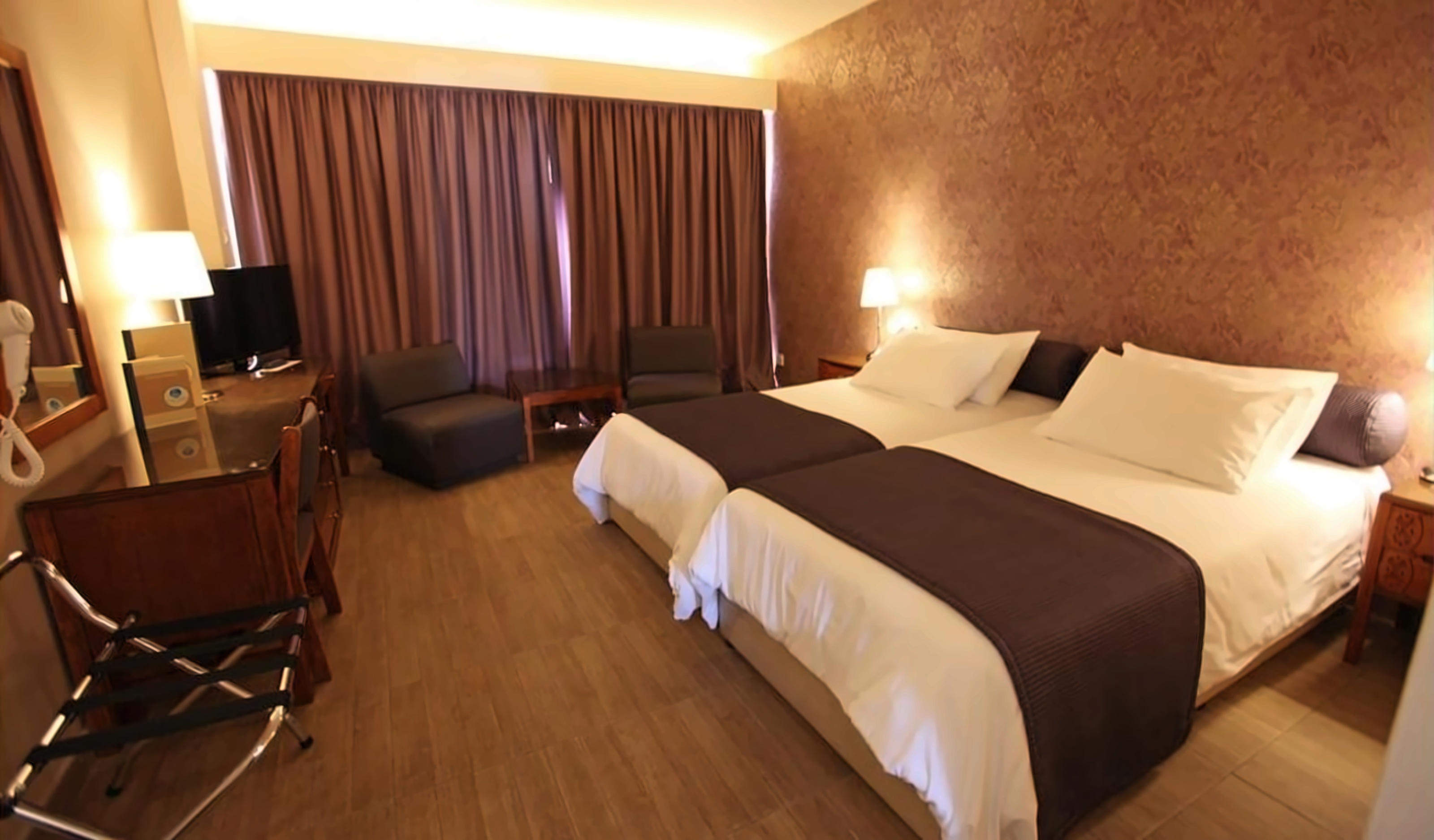 Twin Room Inland View 1