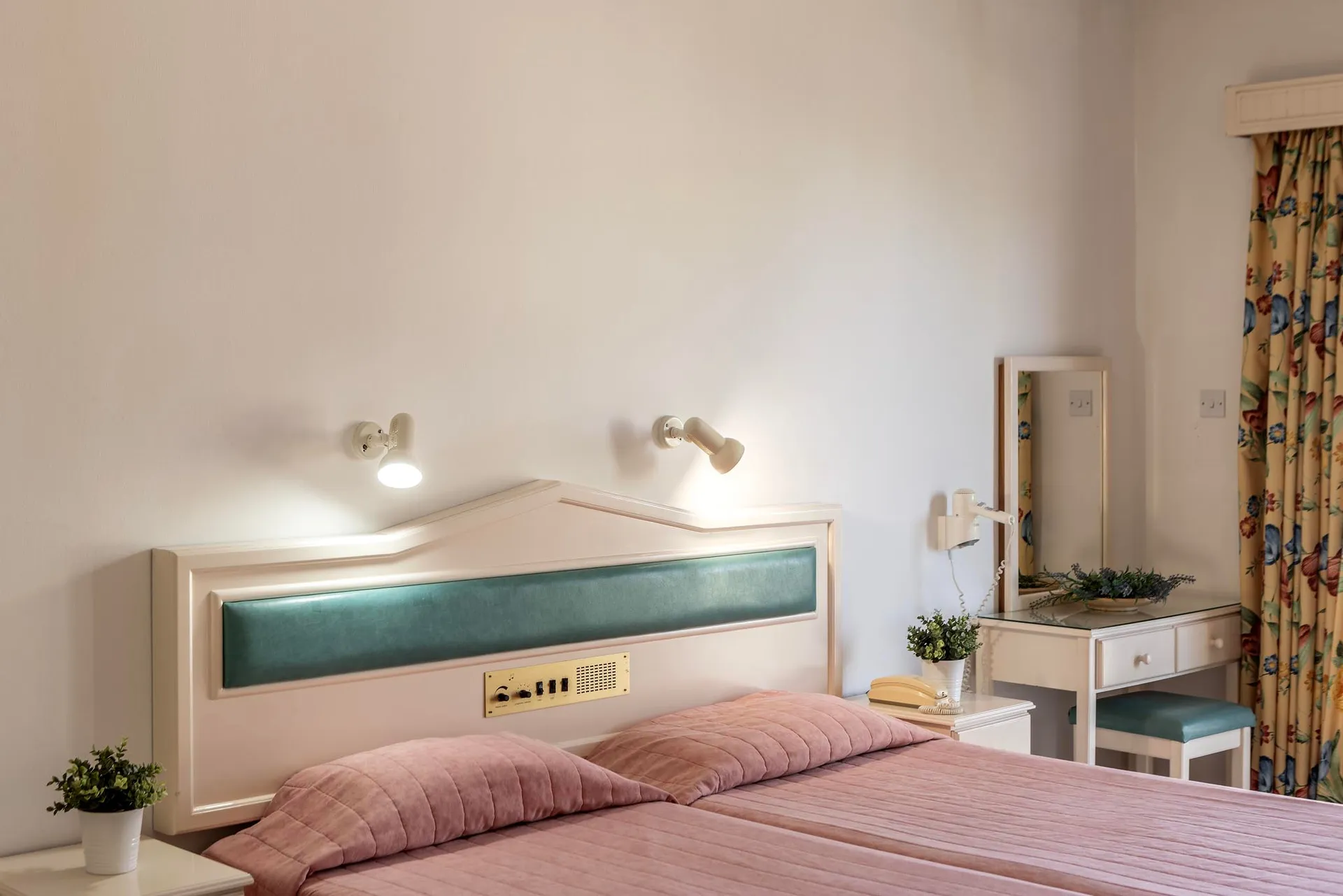 Studio Room 1