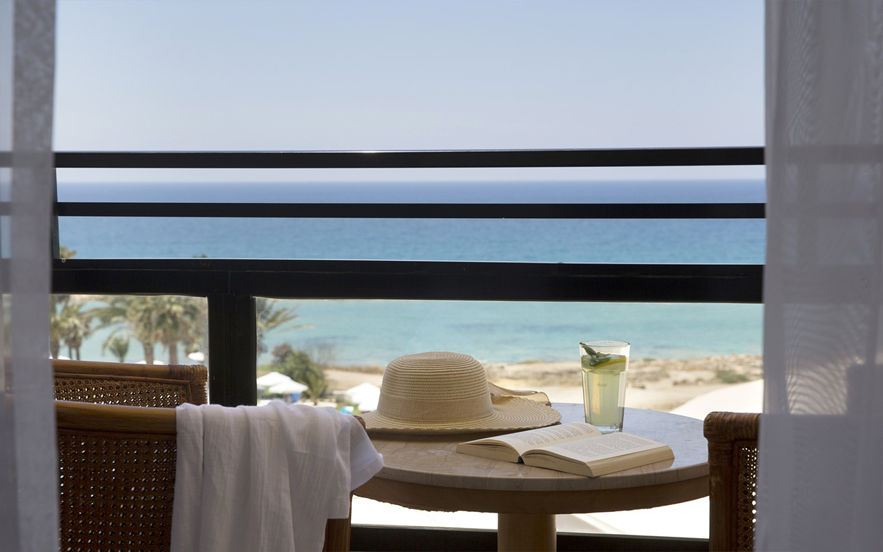 Superior Twin Room Sea View 2