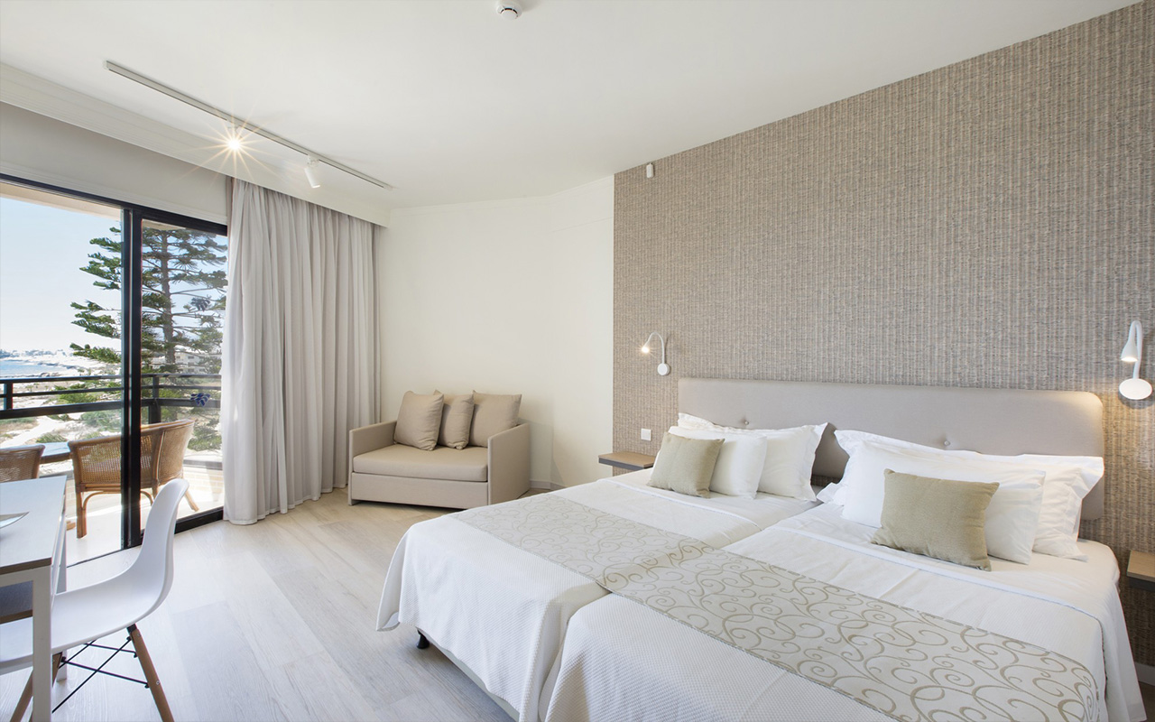 Deluxe Twin Room Side Sea View 1