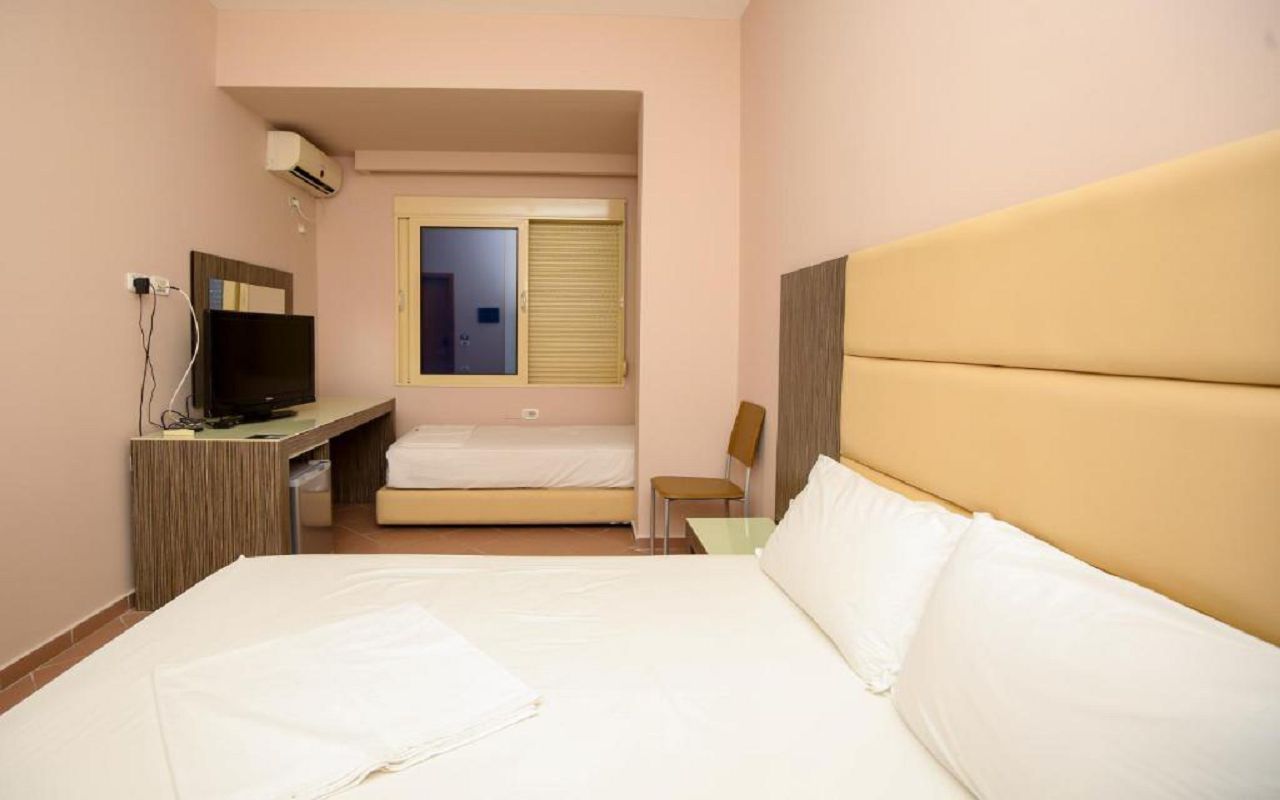 Standard Triple Room 2