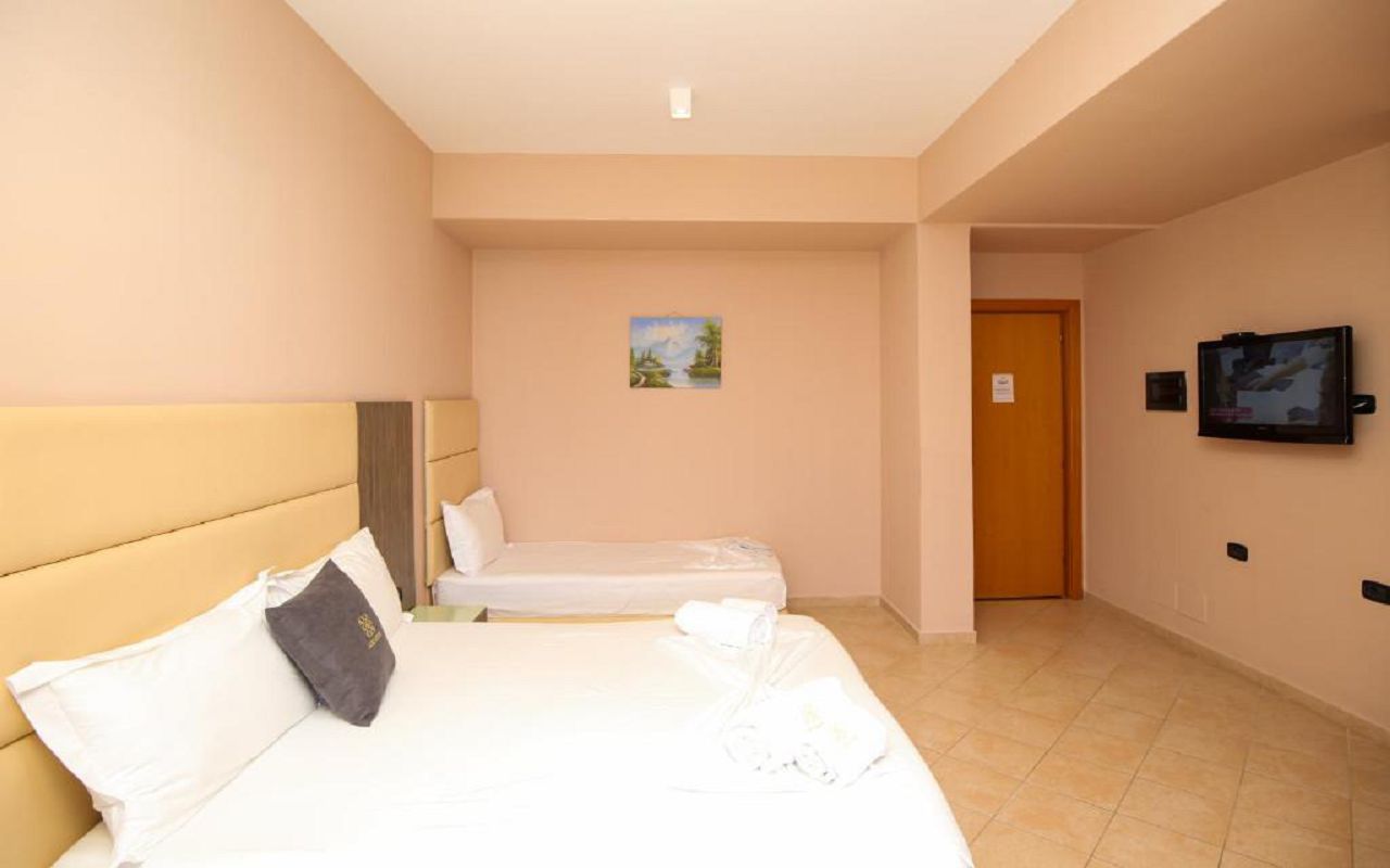 Triple Room With Balcony 3
