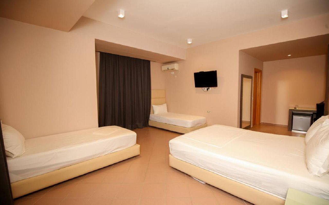 Family Room with Sea View 4