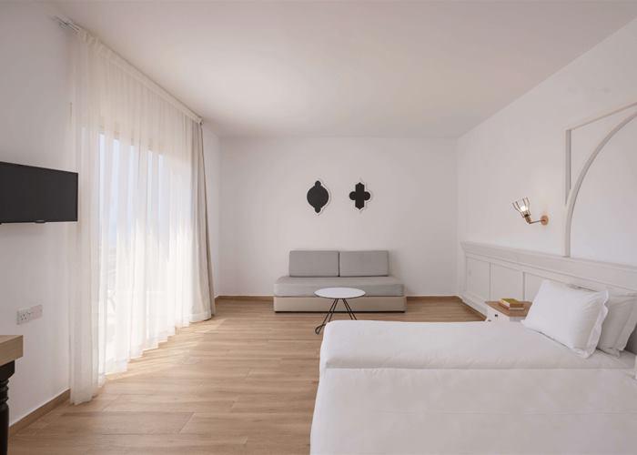 Studio Apartment Side Sea View 2