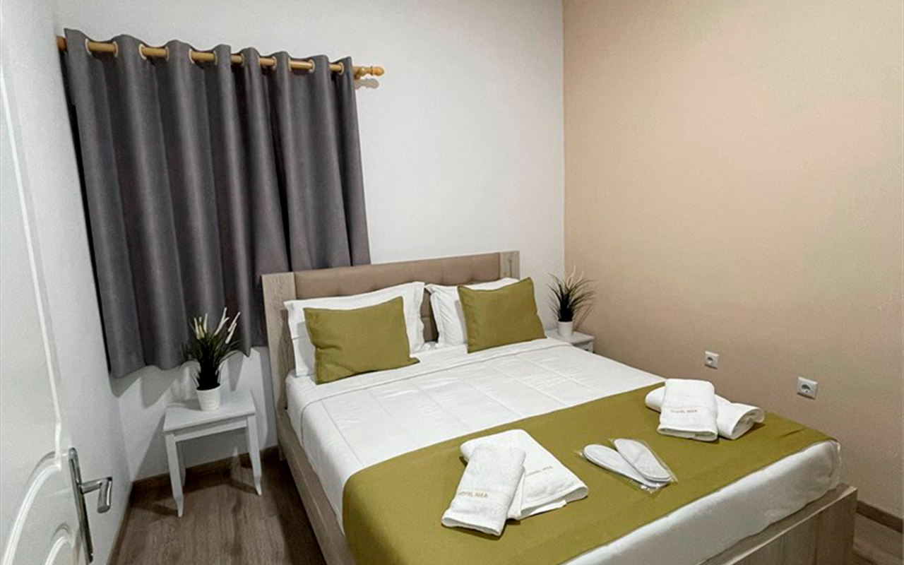 Standard Double Room no Balcony 1