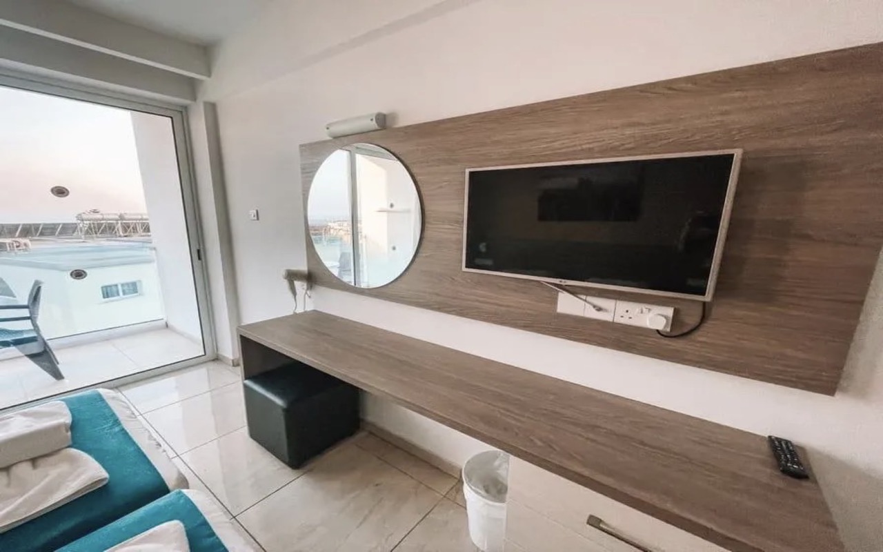 Twin Room 2