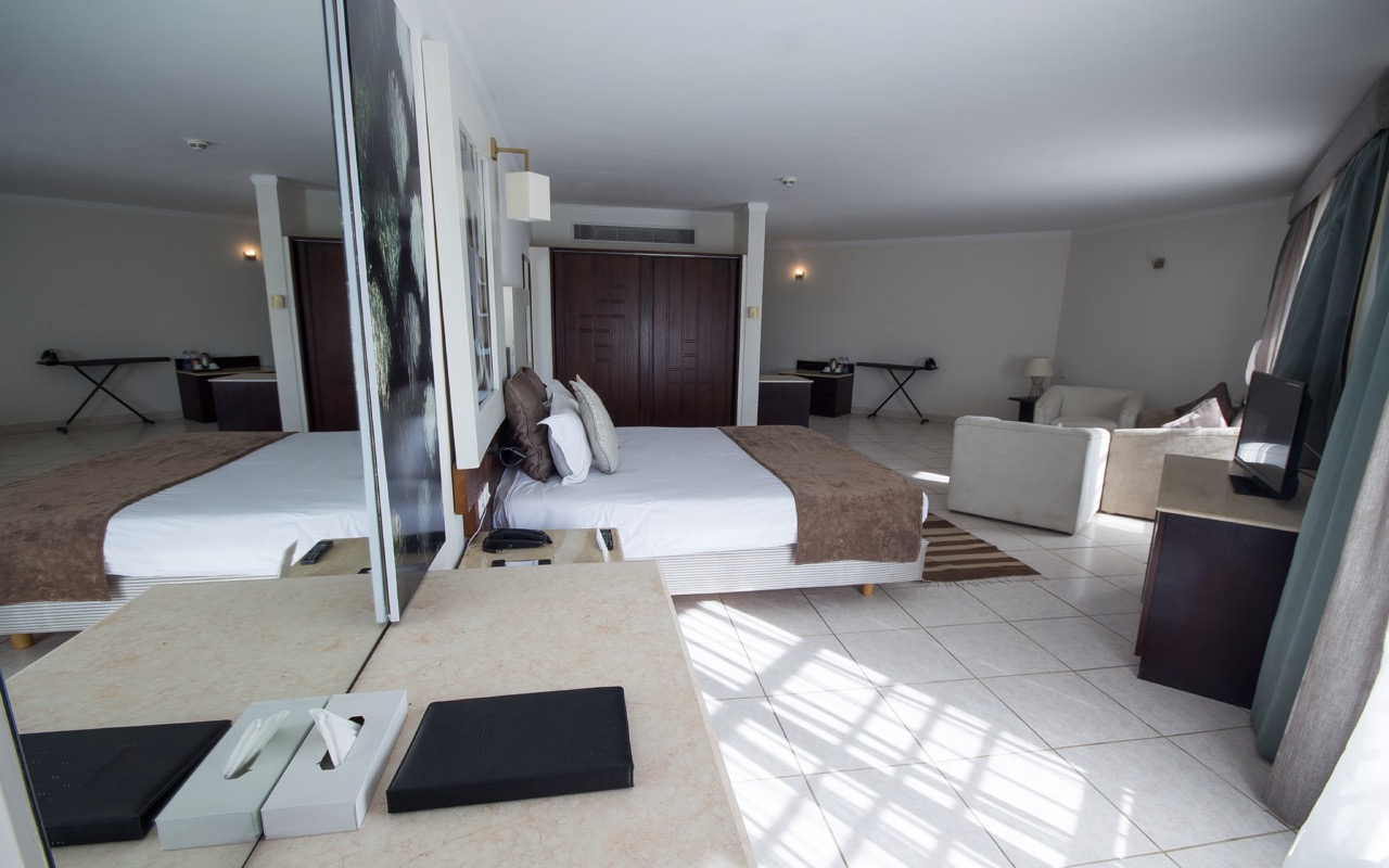 Family Room 4