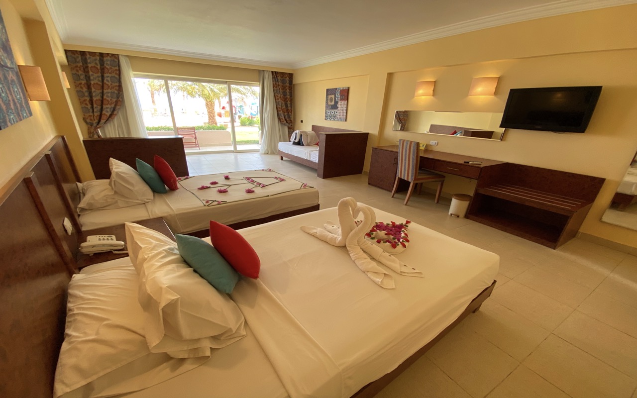 Family Room 4