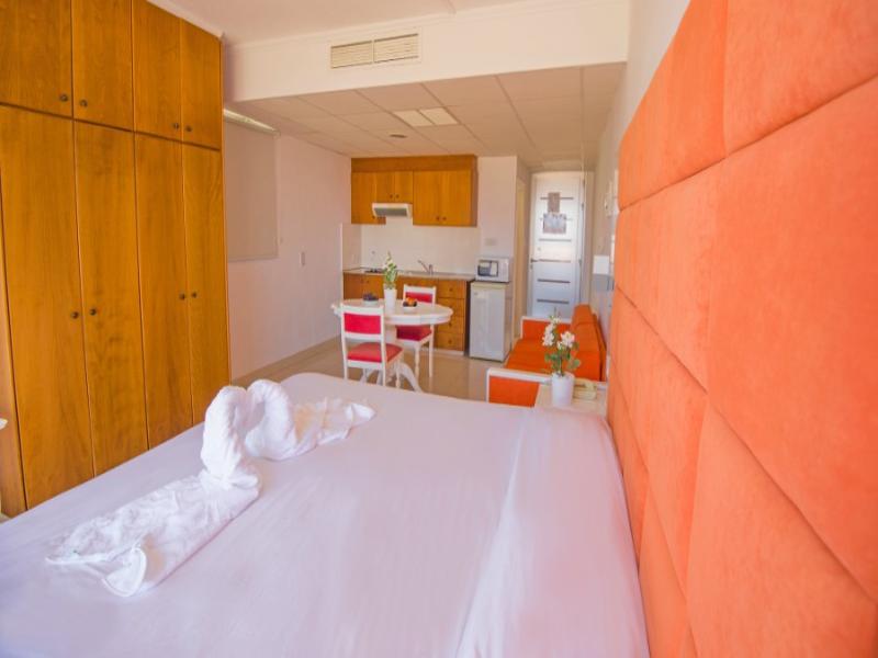 Studio Apartment Sea View 1