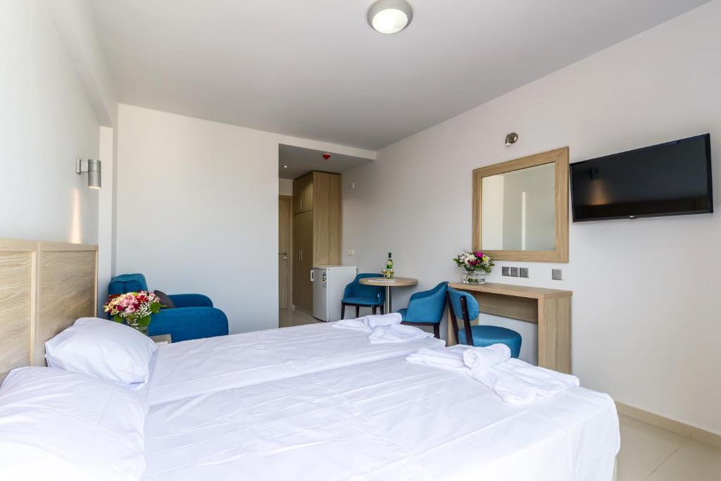 Standard Room Inland View 3