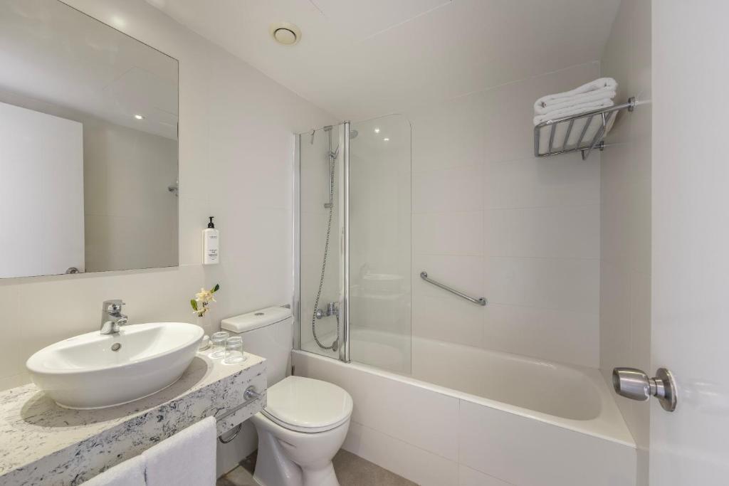 Studio Apartment Inland View 3