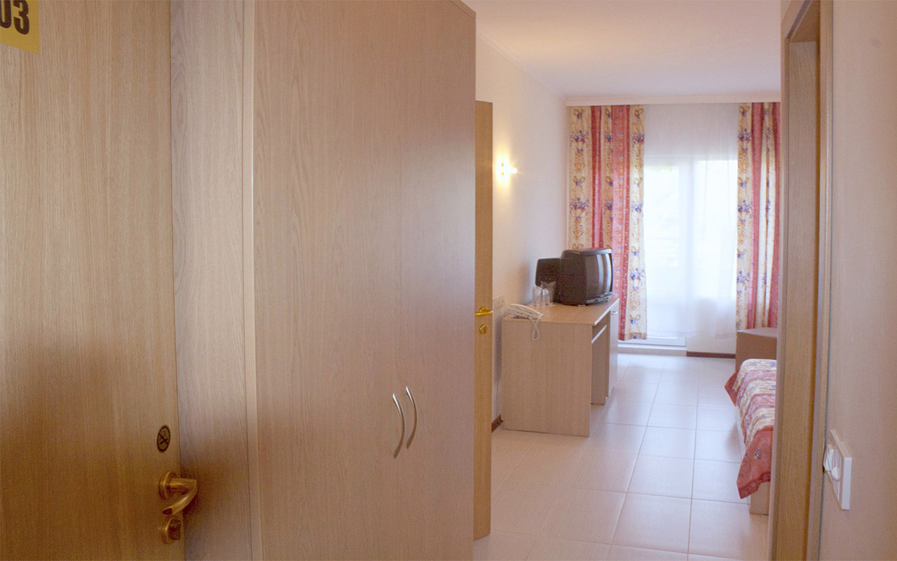 FM Family Room 1
