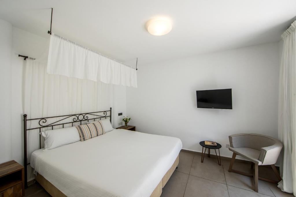Superior One Bedroom Apartment 2