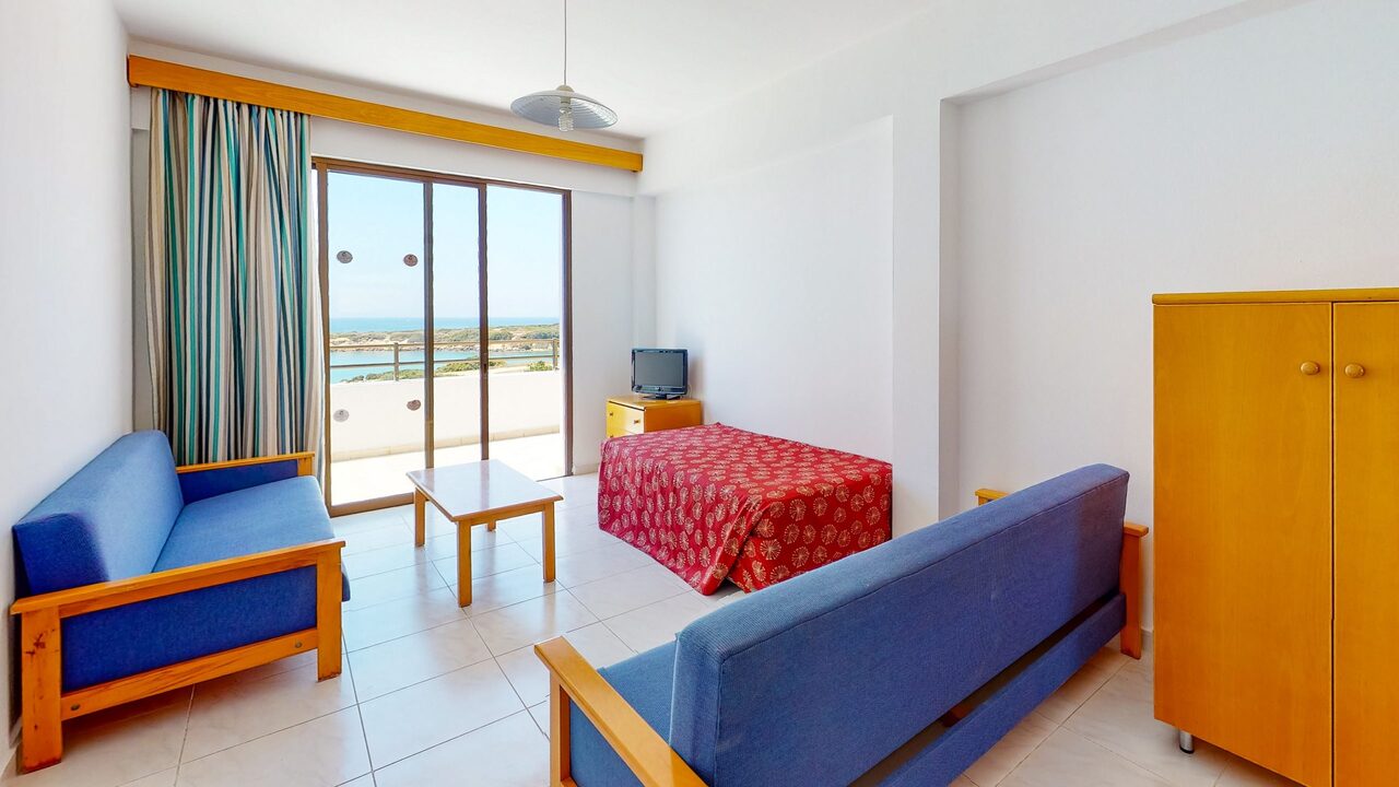 One Bedroom Apartment Limited Sea View 2