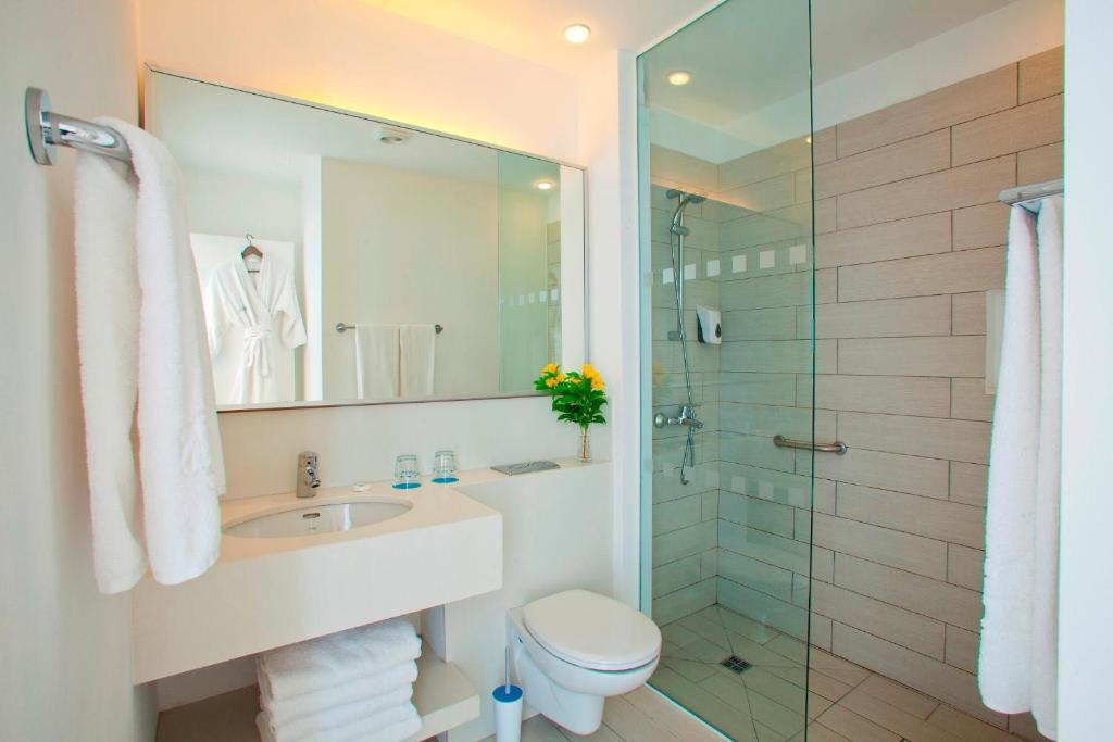 Standard One Bedroom Apartment 4