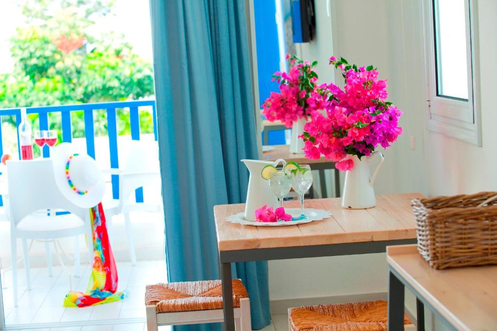 Standard Studio Apartment Inland View 2