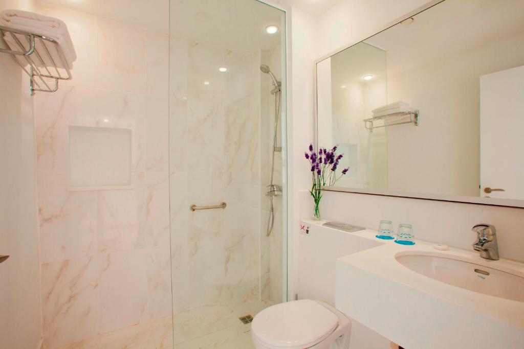 Standard Studio Apartment Inland View 3