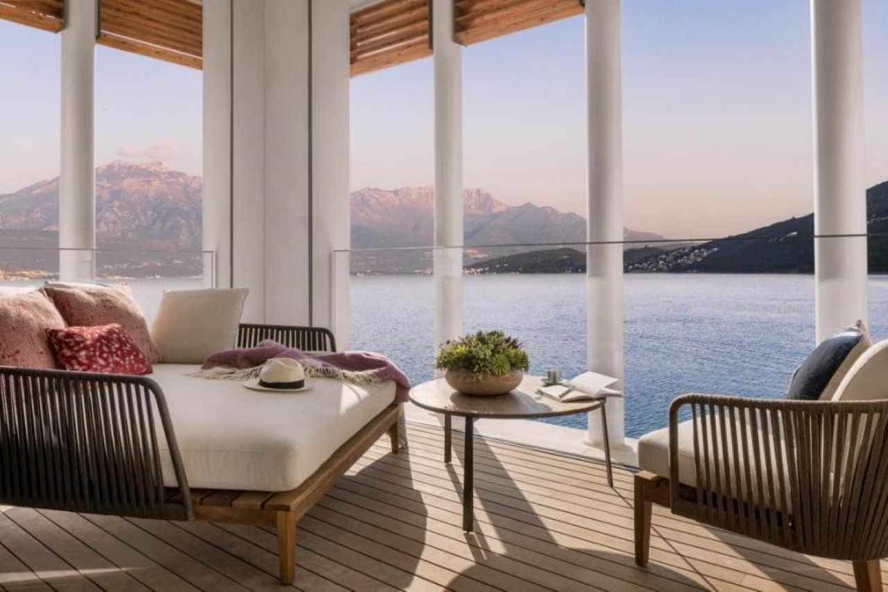 Panoramic Bayview Suite 4