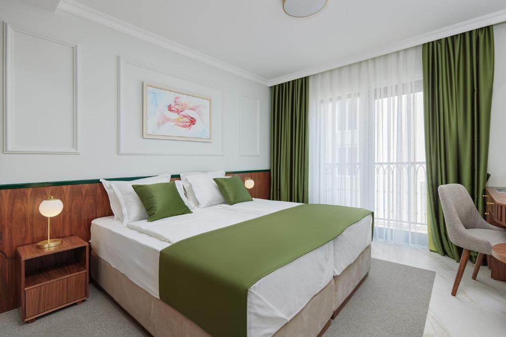 Standard with Extra Bed 3