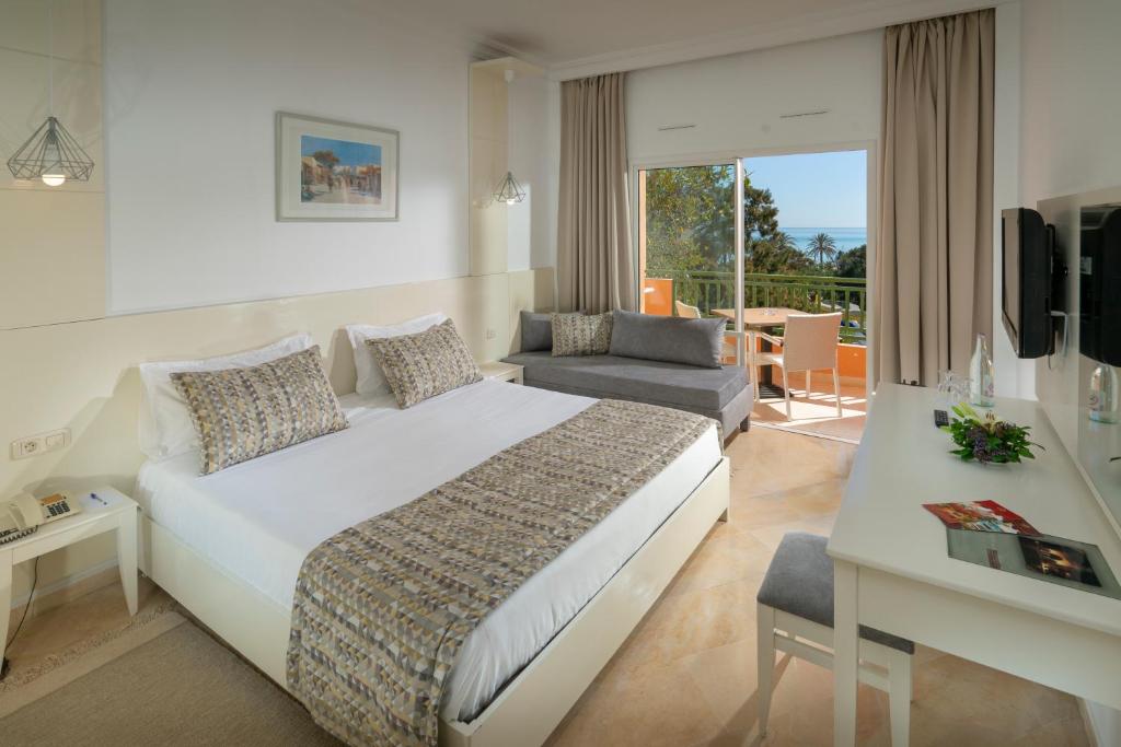 Standard Room Sea View 1