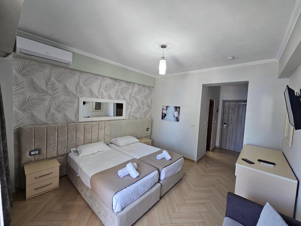 Quadriple Sea View Room 2