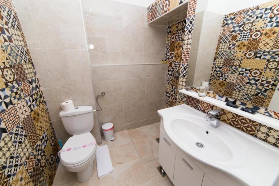 Apartment 06 4