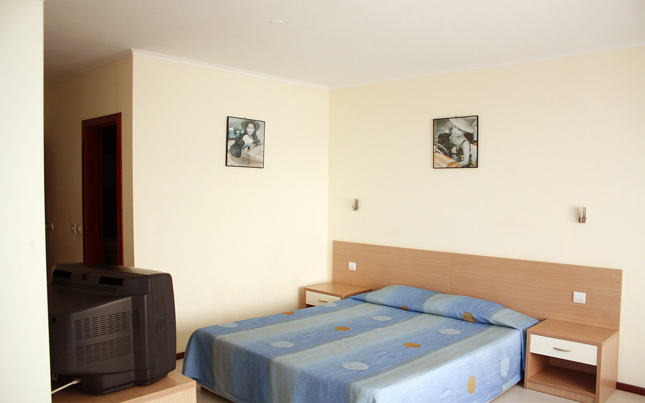 Dbl Lux 1